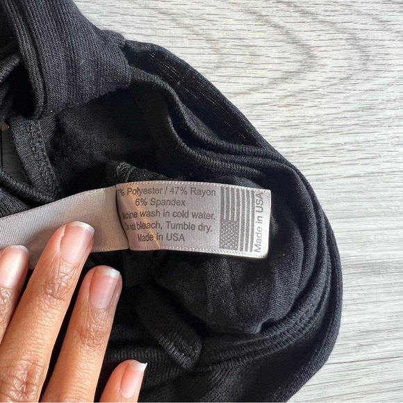 GO Couture Modern Halter Tank Top Black S. NWOT - Picture 5 of 5